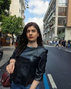 Анжела